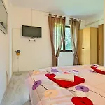 Petra 3 Apartament *