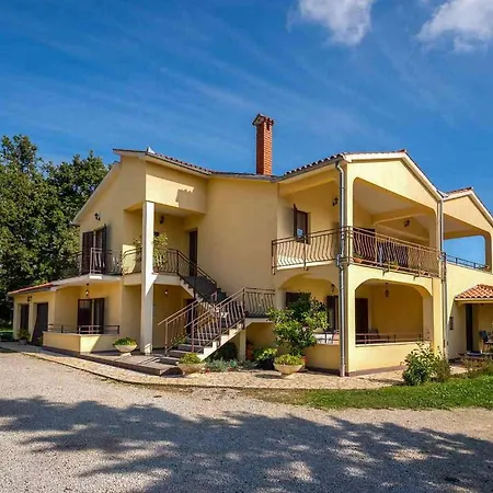 Apartment Petra 3